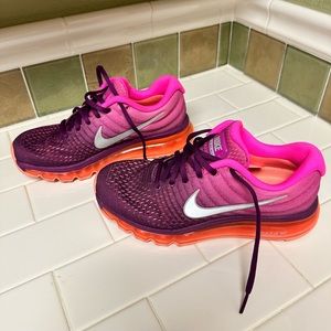 Women’s Nike Airmax